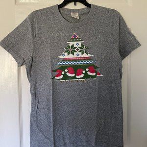 Abercrombie & Fitch Christmas T-Shirt Size Medium
